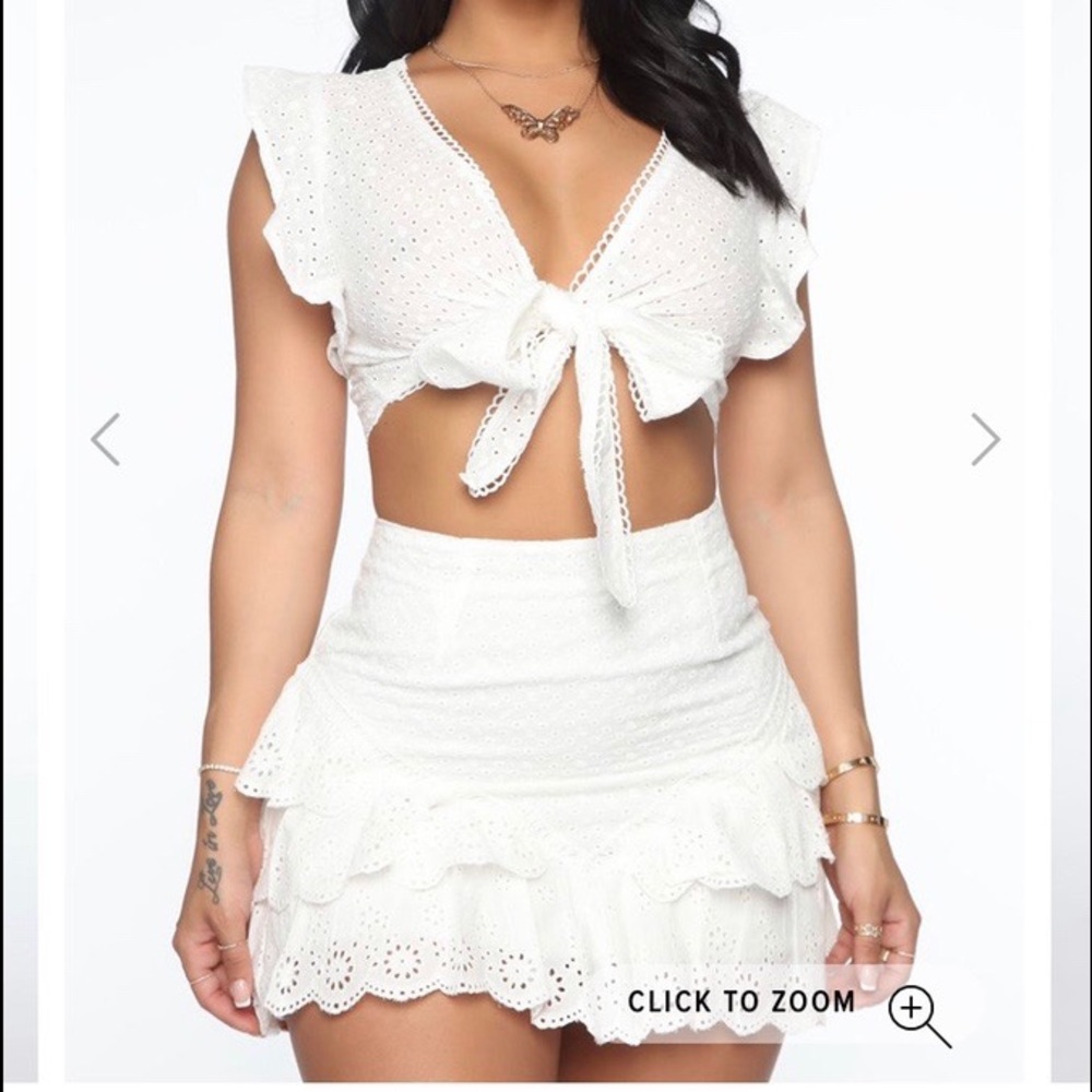 Cute skirt set. Never worn, size large.
